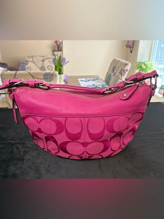 Coach Rare Laura Signature Canvas Leather Should Bag Vibrant Pink - Picture 2 of 16